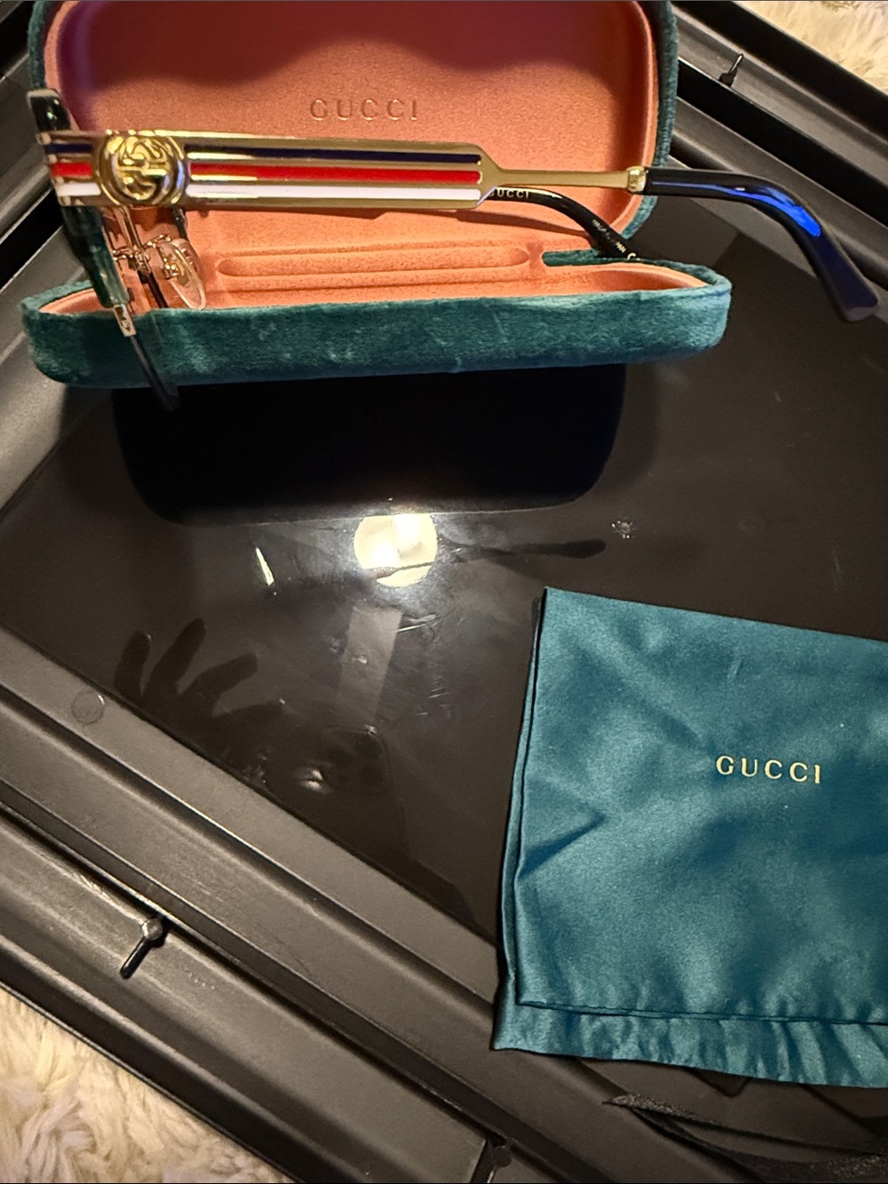 Gucci Sunglasses - Picture 7 of 11